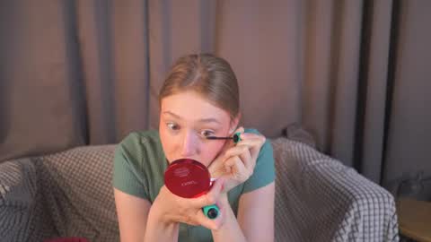 Snapshot of revamcallister chatting on 06-11-26, 05:16 revamcallister online show from 06-11-26, 05:16