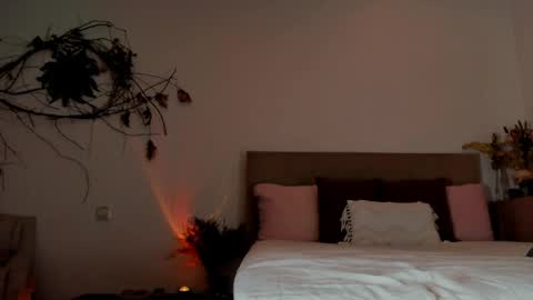 revealyourdarkdesires online show from 04-04-26, 10:07