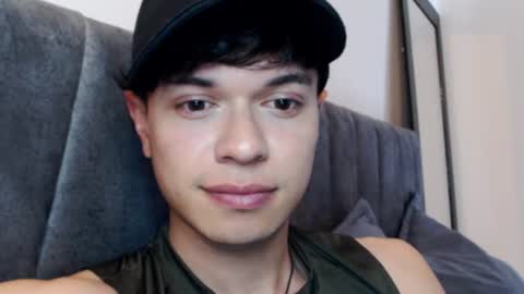 Snapshot of rexbunnybody chatting on 06-10-26, 04:28 Rex online show from 06-10-26, 04:28