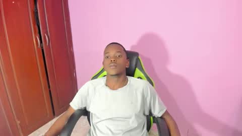 Snapshot of rey_bbc chatting on 05-17-26, 02:35 rey_bbc online show from 05-17-26, 02:35