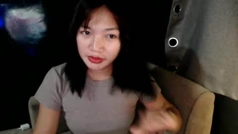 Snapshot of reya18 chatting on 06-29-26, 05:57 Reya online show from 06-29-26, 05:57