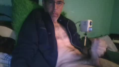 reyes_albert2006 online show from 02-04-25, 06:49