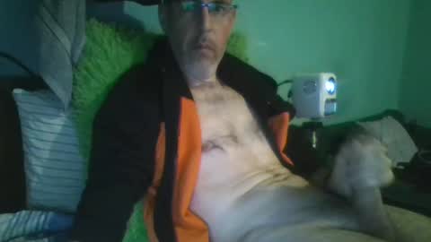 reyes_albert2006 online show from 11-05-25, 10:37