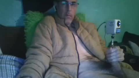 reyes_albert2006 online show from 01-18-26, 10:57