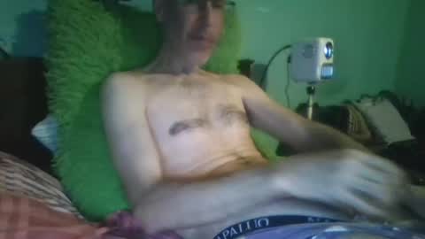 Snapshot of reyes_albert2006 chatting on 05-04-26, 10:55 reyes_albert2006 online show from 05-04-26, 10:55