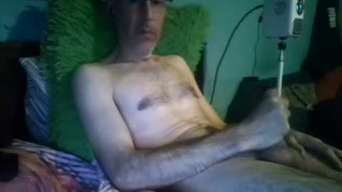 Snapshot of reyes_albert2006 chatting on 07-27-26, 11:28 reyes_albert2006 online show from 07-27-26, 11:28