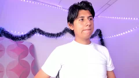 Snapshot of reylatino24 chatting on 02-08-26, 09:07 reylatino24 online show from 02-08-26, 09:07
