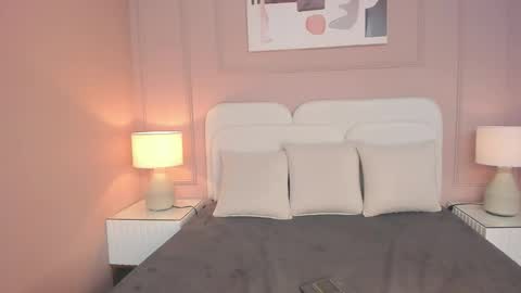 Reze  online show from 03-10-26, 12:10