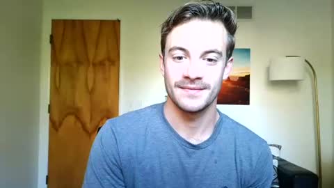 Snapshot of rguy114 chatting on 11-02-25, 01:57 Ryan online show from 11-02-25, 01:57