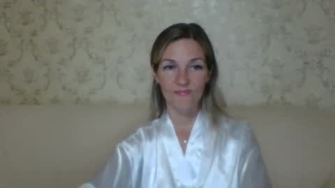 Snapshot of rialur09 chatting on 10-20-25, 04:51 Galina online show from 10-20-25, 04:51