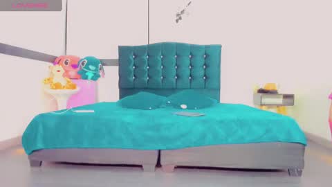 Rianna Garcia online show from 03-07-25, 01:42