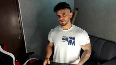 Snapshot of ricardogonzalez666 chatting on 10-01-25, 11:55 ricardogonzalez666 online show from 10-01-25, 11:55