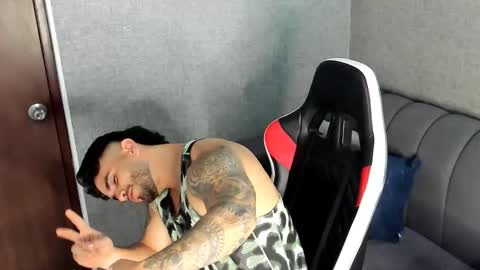 ricardogonzalez666 online show from 10-18-25, 02:36