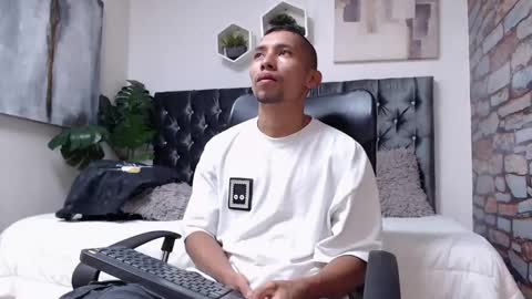 Snapshot of richar_voller chatting on 01-28-25, 11:38 richar_voller online show from 01-28-25, 11:38