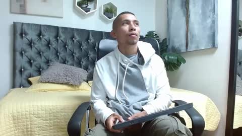 Snapshot of richar_voller chatting on 02-14-25, 11:21 richar_voller online show from 02-14-25, 11:21