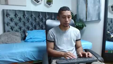 Snapshot of richar_voller chatting on 03-02-25, 12:43 richar_voller online show from 03-02-25, 12:43