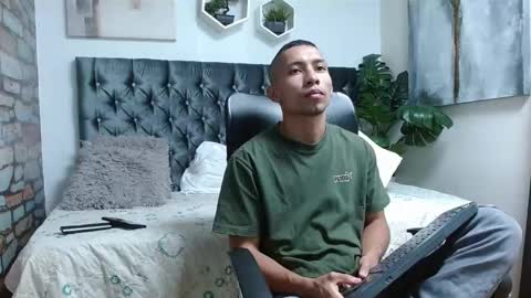 Snapshot of richar_voller chatting on 03-05-25, 11:17 richar_voller online show from 03-05-25, 11:17