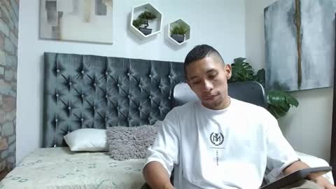 Snapshot of richar_voller chatting on 03-10-25, 11:21 richar_voller online show from 03-10-25, 11:21