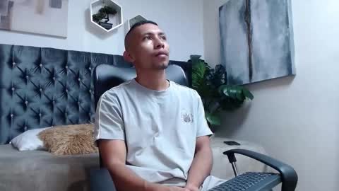 Snapshot of richar_voller chatting on 09-30-25, 11:15 richar_voller online show from 09-30-25, 11:15