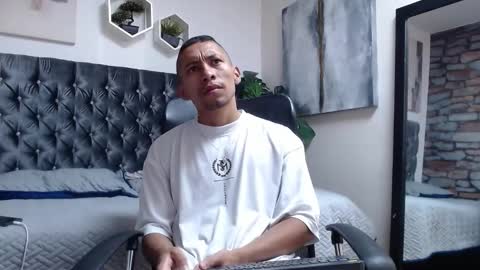 Snapshot of richar_voller chatting on 10-20-25, 11:21 richar_voller online show from 10-20-25, 11:21