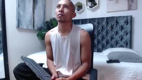 Snapshot of richar_voller chatting on 11-18-25, 11:14 richar_voller online show from 11-18-25, 11:14