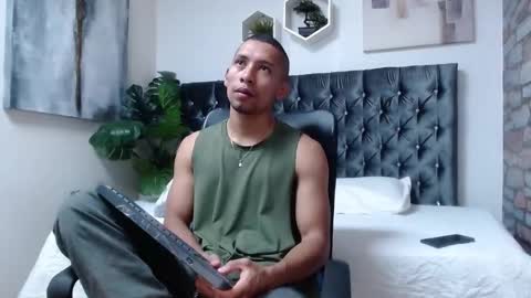 Snapshot of richar_voller chatting on 11-20-25, 11:21 richar_voller online show from 11-20-25, 11:21