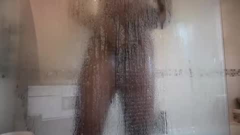 Snapshot of richard237017 chatting on 06-06-26, 05:39 richard237017 online show from 06-06-26, 05:39