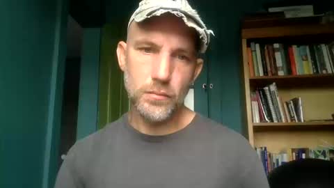 Snapshot of richheader chatting on 10-15-25, 01:44 richheader online show from 10-15-25, 01:44