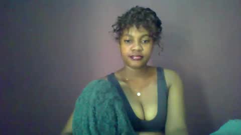 Snapshot of ricie001 chatting on 06-05-26, 12:22 ricie001 online show from 06-05-26, 12:22