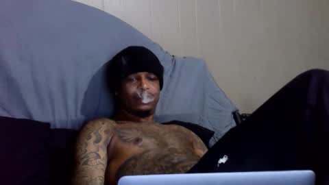 Snapshot of rickavelli chatting on 10-27-25, 02:10 Rick online show from 10-27-25, 02:10