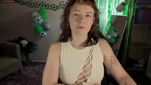Snapshot of ricki_bloom chatting on 06-29-26, 01:12 Ricki online show from 06-29-26, 01:12