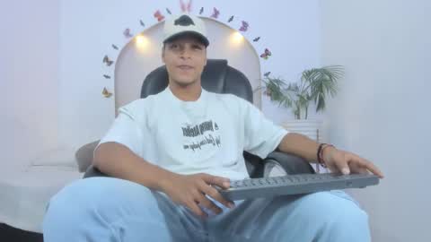 Snapshot of ricky_owens1 chatting on 11-14-25, 09:02 Ricky online show from 11-14-25, 09:02