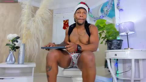 Snapshot of ricobrown777 chatting on 12-15-25, 04:39 RicoBrowm online show from 12-15-25, 04:39