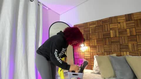 Sara online show from 10-19-25, 11:33