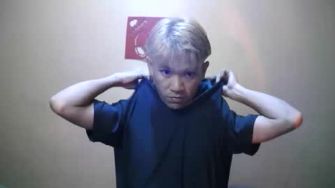 riiichie12 online show from 10-05-25, 09:29