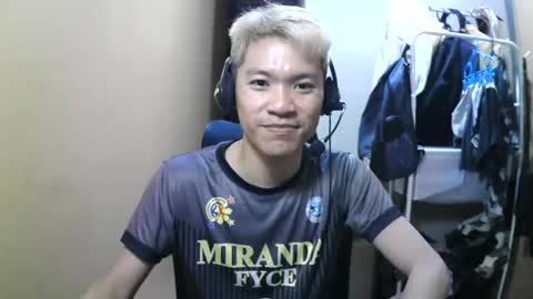 riiichie12 online show from 10-31-25, 07:04