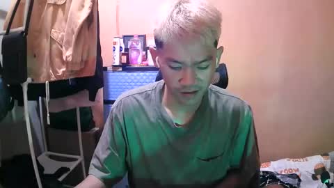 riiichie12 online show from 11-11-25, 04:18