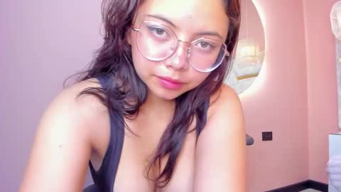 Snapshot of riley_flirt chatting on 01-11-26, 02:11 Riley online show from 01-11-26, 02:11