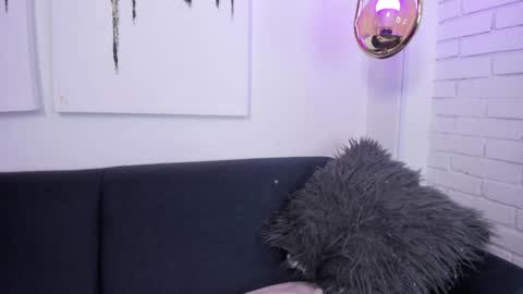 Snapshot of riley_reid_19 chatting on 12-18-24, 06:43 kamila online show from 12-18-24, 06:43