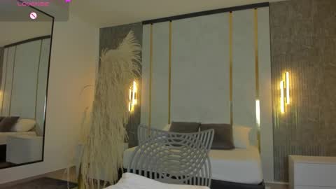 Riley Sierra online show from 01-13-26, 12:32