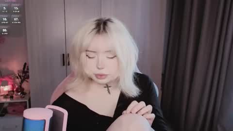 Snapshot of riley_vice chatting on 07-17-26, 10:00 Sofia online show from 07-17-26, 10:00