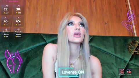 Snapshot of rileylannax chatting on 05-19-26, 03:02 rileylannax online show from 05-19-26, 03:02