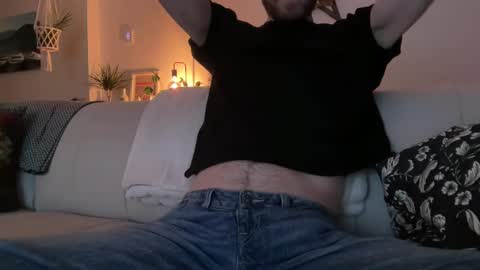 Snapshot of rileyman13xx chatting on 12-21-24, 11:34 rileyman13xx online show from 12-21-24, 11:34