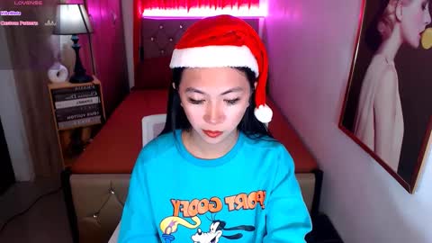 Snapshot of rileymillerx chatting on 12-23-24, 05:39 Riley online show from 12-23-24, 05:39