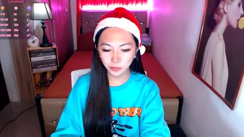 Snapshot of rileymillerx chatting on 12-23-24, 08:44 Riley online show from 12-23-24, 08:44