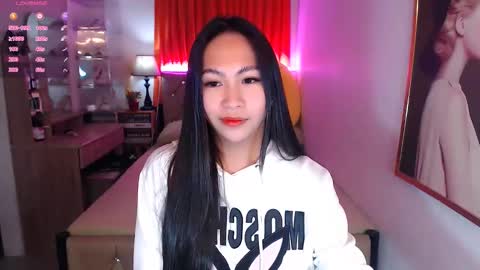 Snapshot of rileymillerx chatting on 01-05-25, 04:59 Riley online show from 01-05-25, 04:59