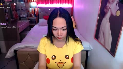 Snapshot of rileymillerx chatting on 02-28-25, 10:41 Riley online show from 02-28-25, 10:41