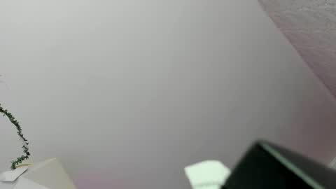 Snapshot of rileynymph chatting on 05-27-26, 04:09 My name is Riley Like my broadcast pls 3 online show from 05-27-26, 04:09