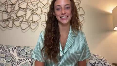 Snapshot of rileysmitheree chatting on 09-15-25, 04:07 Riley online show from 09-15-25, 04:07