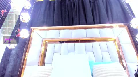 Snapshot of rileysweett chatting on 02-27-26, 12:05 Riley online show from 02-27-26, 12:05